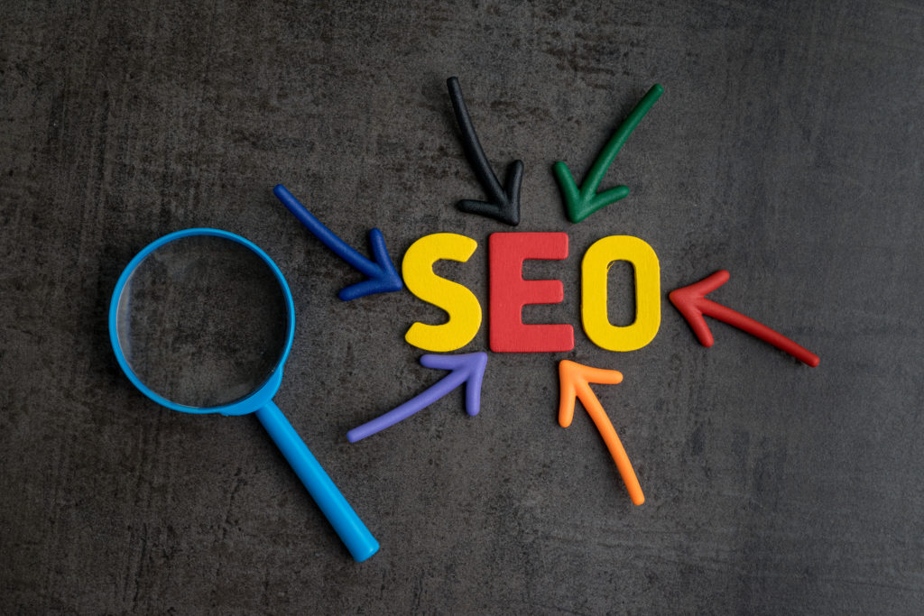 Lettres multicolores formant le mot SEO (Search Engine Optimisation) Lettres multicolores formant le mot SEO (Search Engine Optimisation)